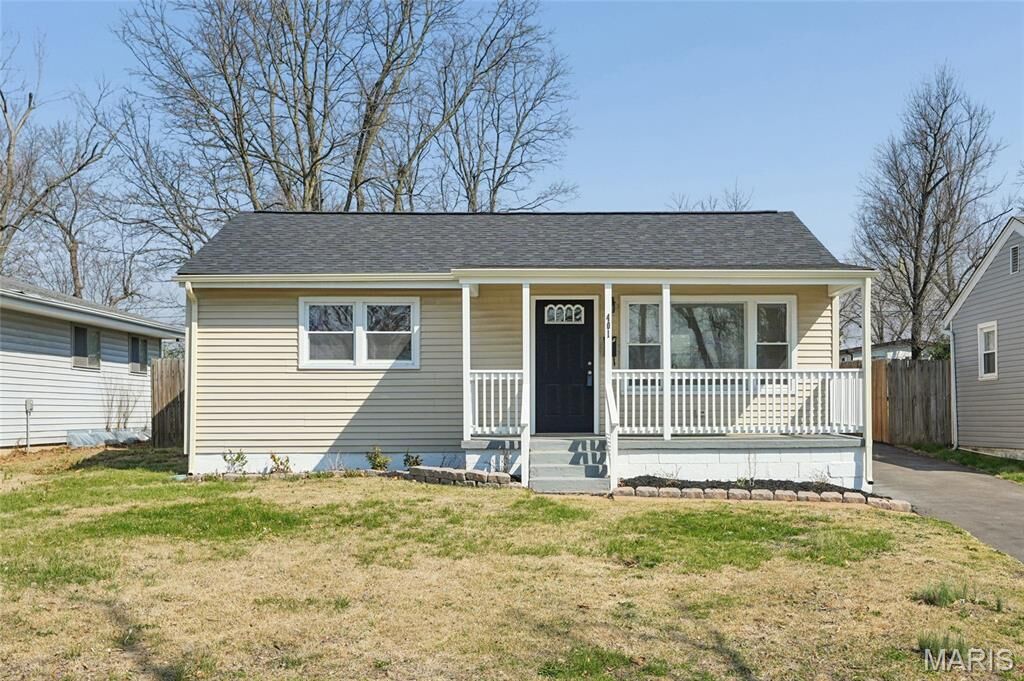 Property Photo:  401 Hillcrest Boulevard  MO 63021 