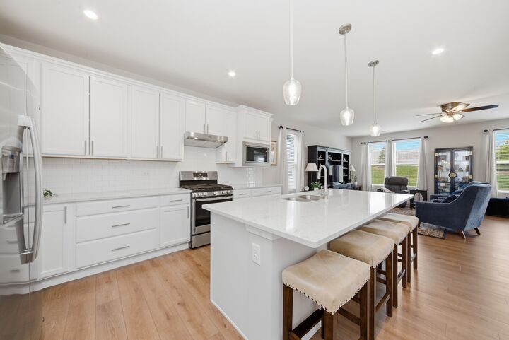 Property Photo: 3203 Sweetgrass Circle IL 60503