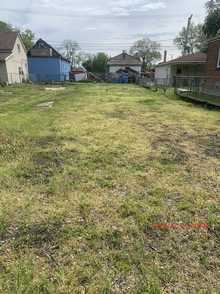 Property Photo:  10013 S Hoxie Avenue  IL 60617 