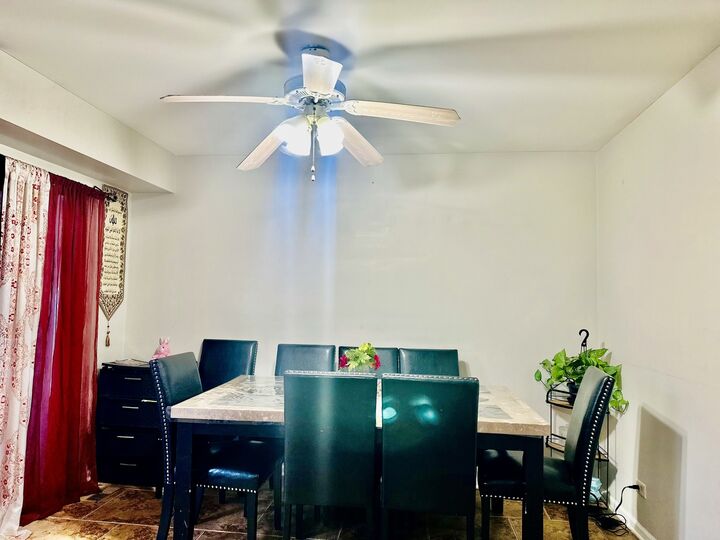 Property Photo:  225 Port Royal Circle 225  IL 60504 