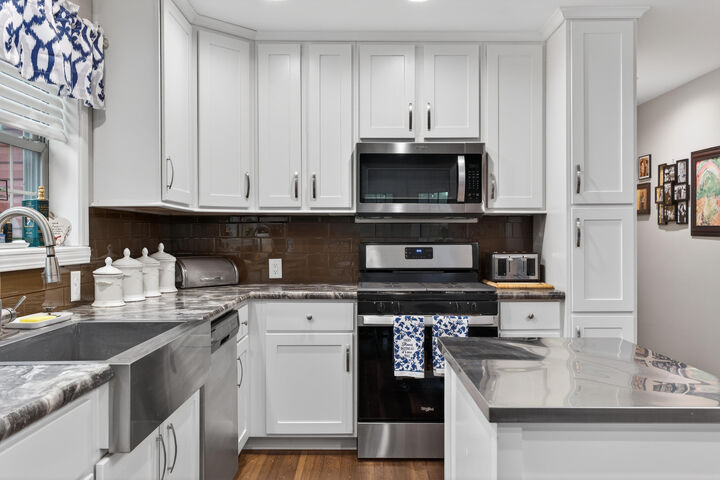 Property Photo:  33 Sandalwood Circle  ME 03904 