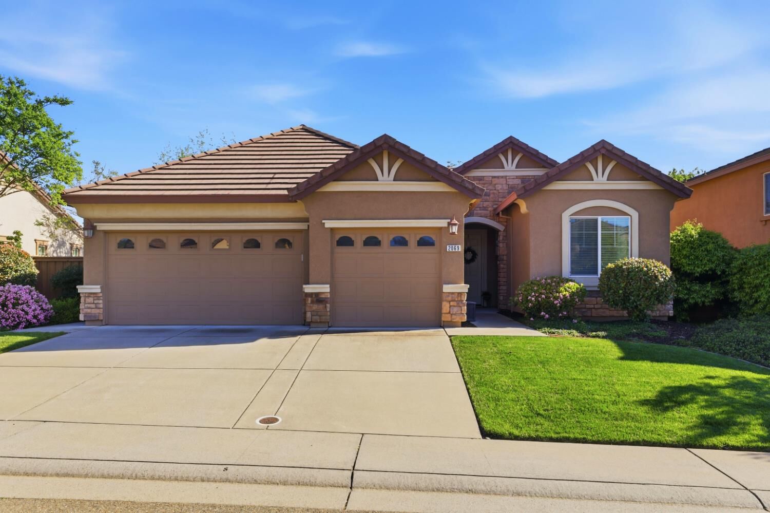 Property Photo:  2069 Tracy Court  CA 95630 