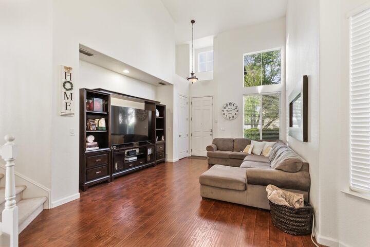 Property Photo:  5376 Nickman Way  CA 95835 