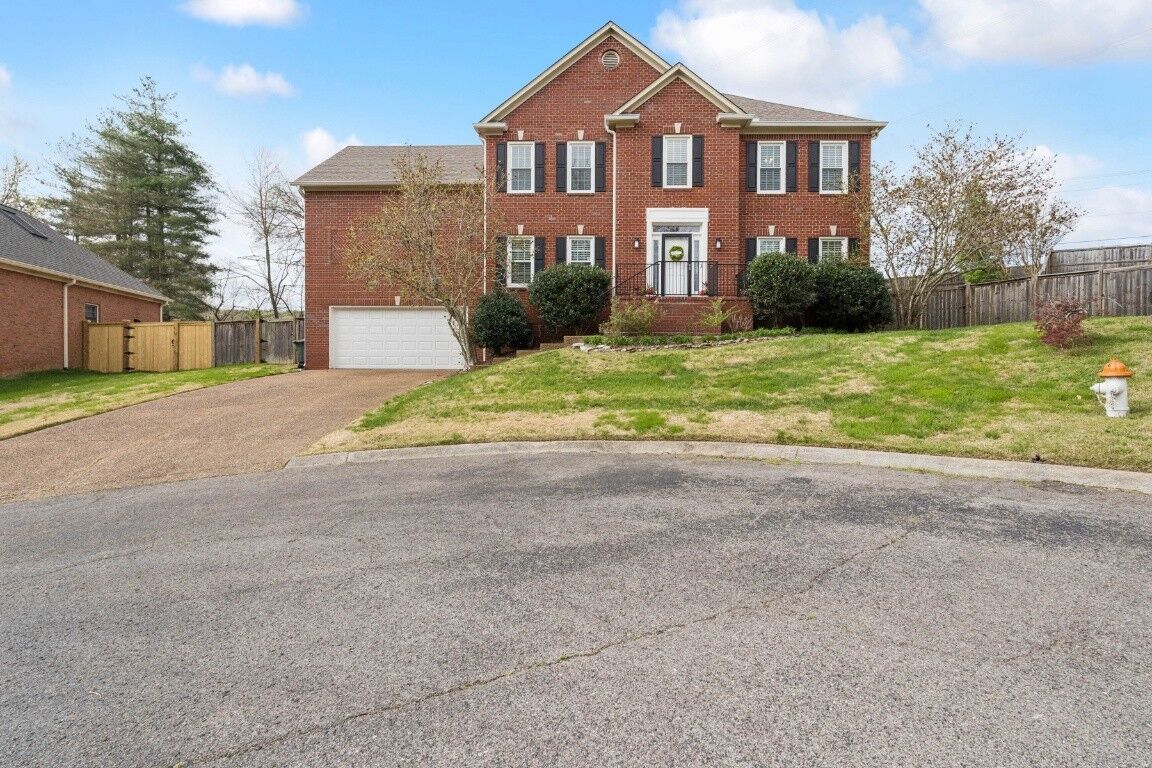 Property Photo:  909 Deer Pointe Ct  TN 37221 
