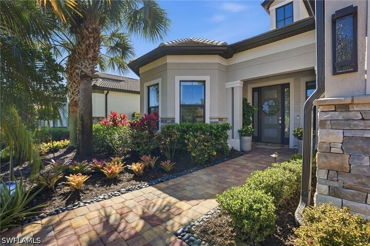 Property Photo: 8876 Spotted Towhee Drive FL 34120