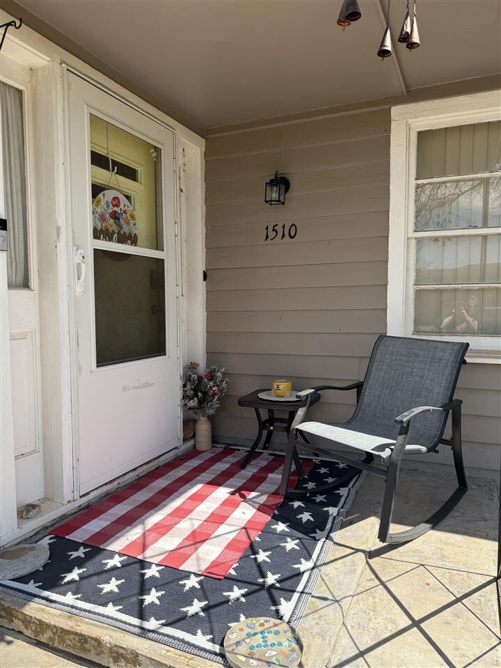 Property Photo: 1510 S D. Street OK 74631