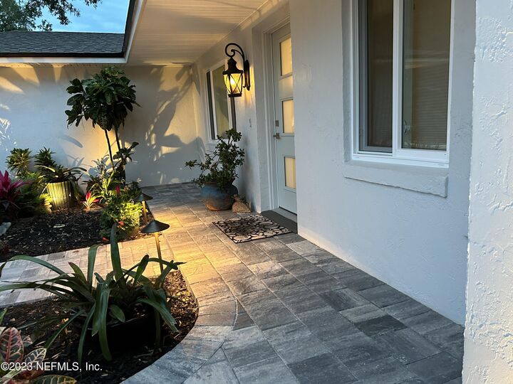 Property Photo: 937 Espinado Avenue FL 32086