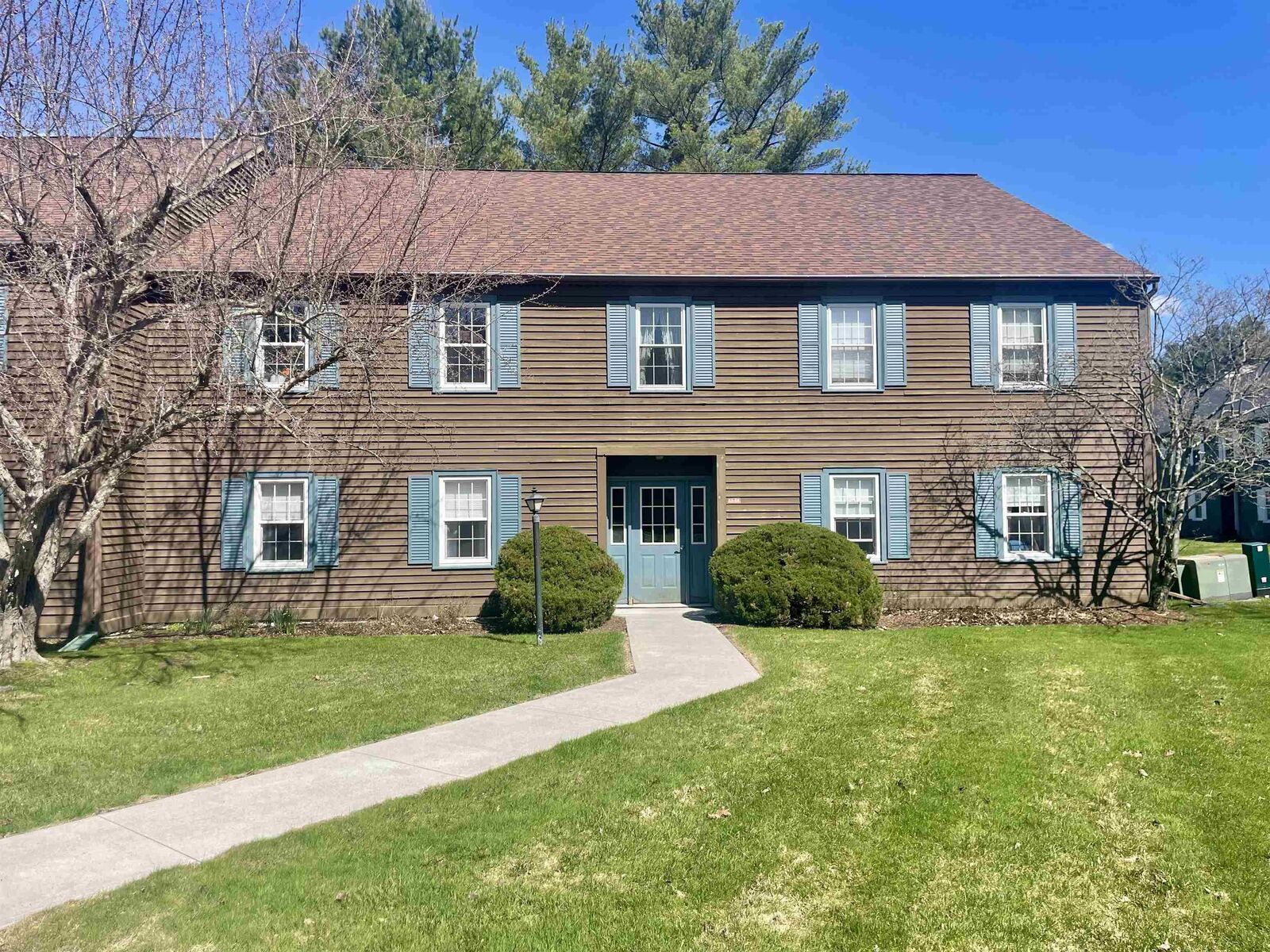 Property Photo:  53 Twin Oaks Terrace  VT 05403 