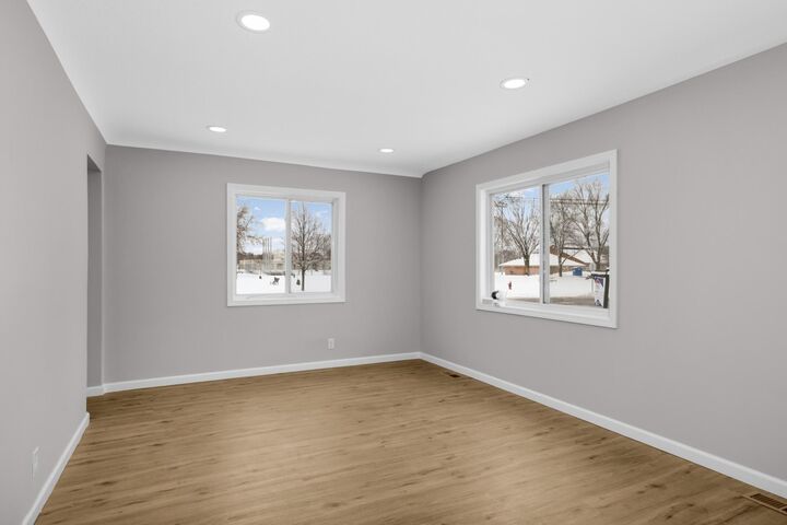 Property Photo:  4533 Welcome Avenue N  MN 55422 