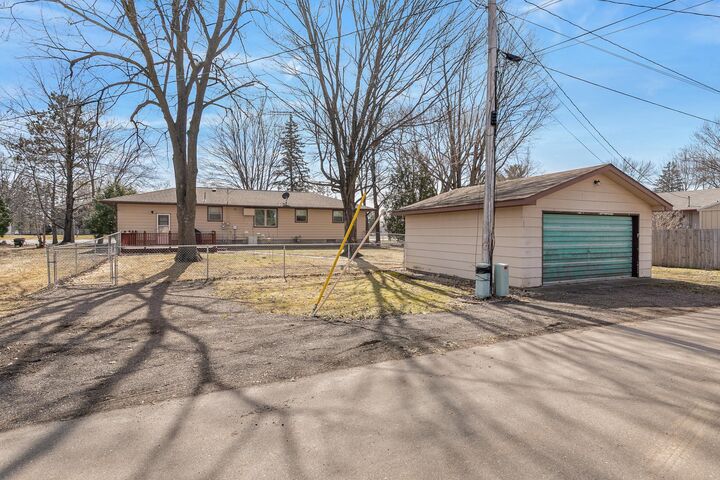 Property Photo:  530 Highway 23 E  MN 56353 