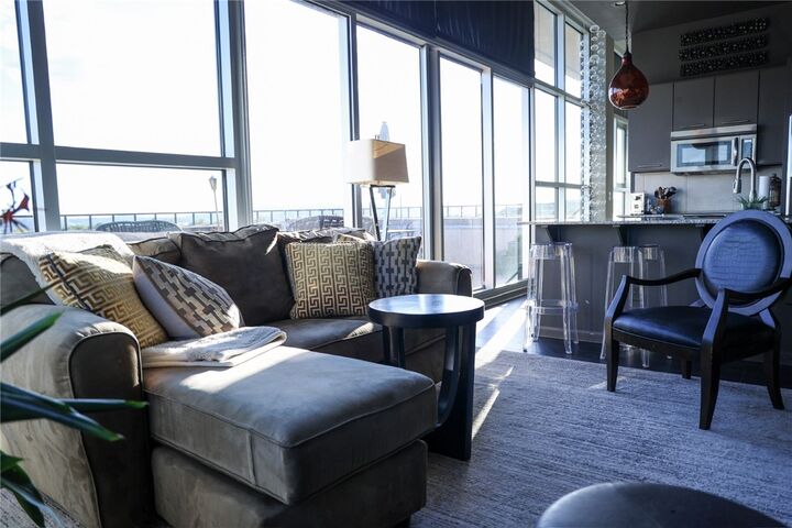 Property Photo: 609 W Dickson Street AR 72701