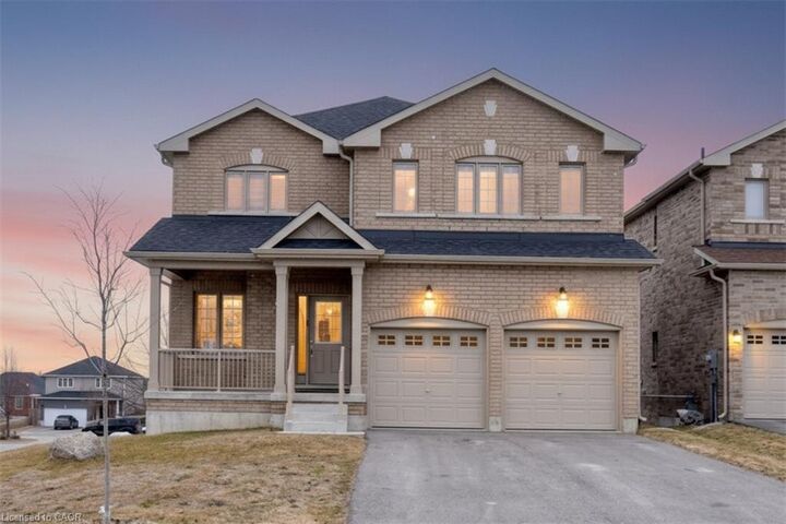 Photo de la propriété:  1 Burrows Court  ON K9V 0J3 