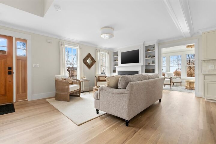 Property Photo:  10 Union Place  MA 01950 