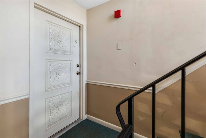 Property Photo:  30 Fernview Ave 4  MA 01845 