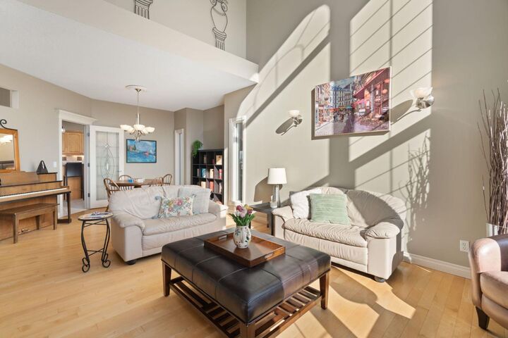 Property Photo: 40 Arbour Estates Green NW AB T3G 4E7