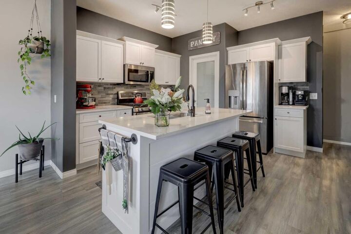 Property Photo:  156 Wildrose Crescent  AB T1P 0H1 