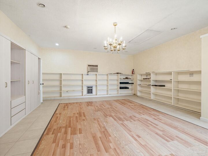 Property Photo: 8246 Chellie Rd FL 32526