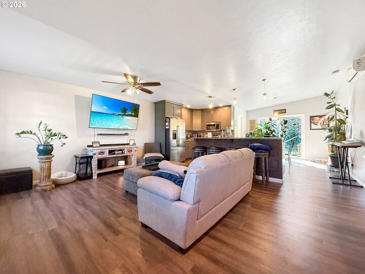 Property Photo: 515 Memory Ln OR 97415