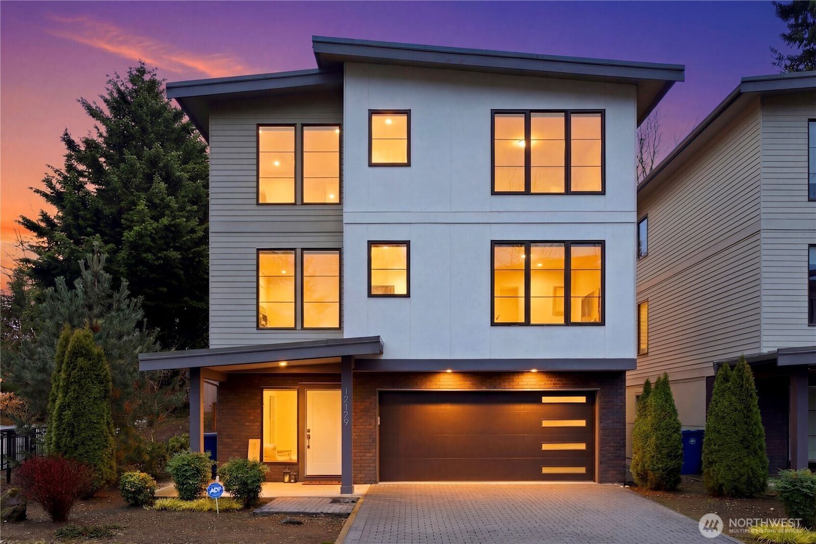 Property Photo:  12129 NE 109th Way  WA 98033 