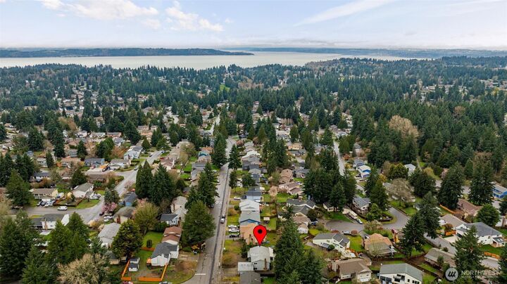 Property Photo: 33136 35th Avenue SW WA 98023