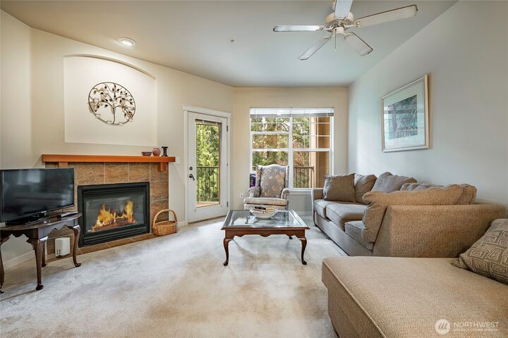 Property Photo: 4313 Issaquah-Pine Lake Road SE 205 WA 98075