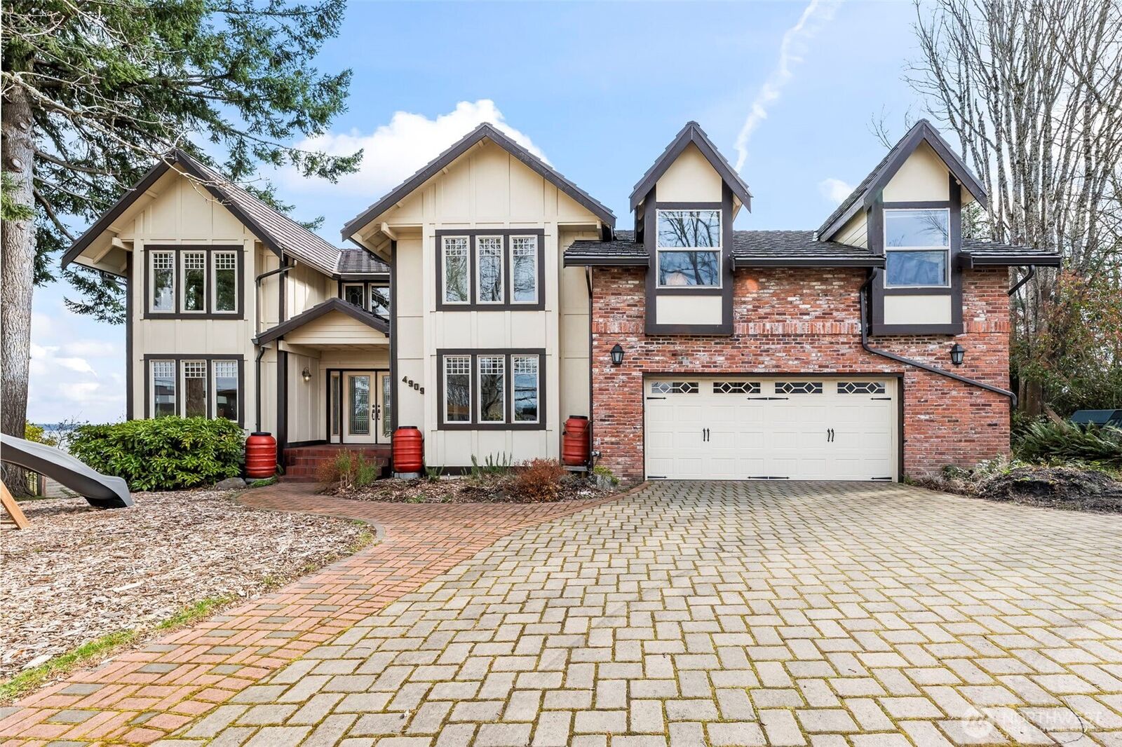 Property Photo:  4909 N Orchard Street  WA 98407 