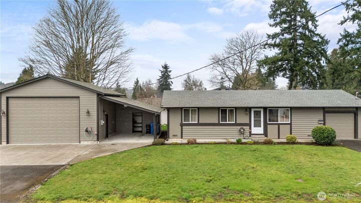 Property Photo: 1703 4th Avenue NW WA 98371