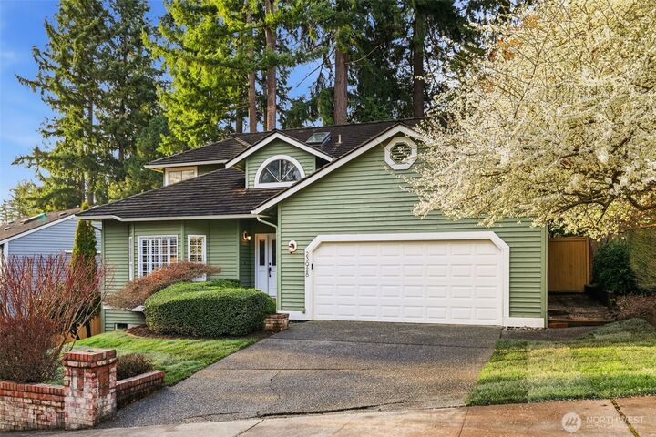 Property Photo:  23928 SE 42nd Place  WA 98029 