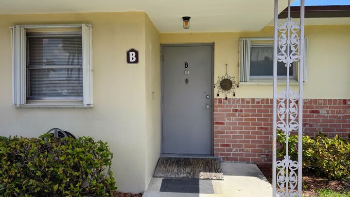 Property Photo: 2800 Ashley Drive E B FL 33415