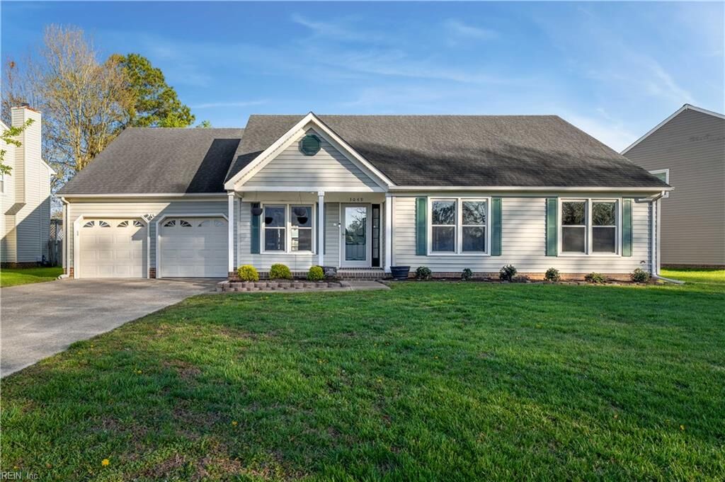 Property Photo:  3049 Silver Maple Dr  VA 23452 