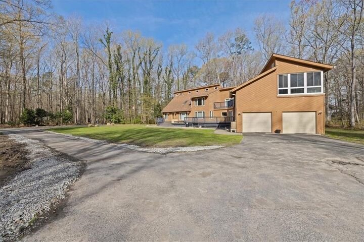 Property Photo:  715 Paula Dr  VA 23322 