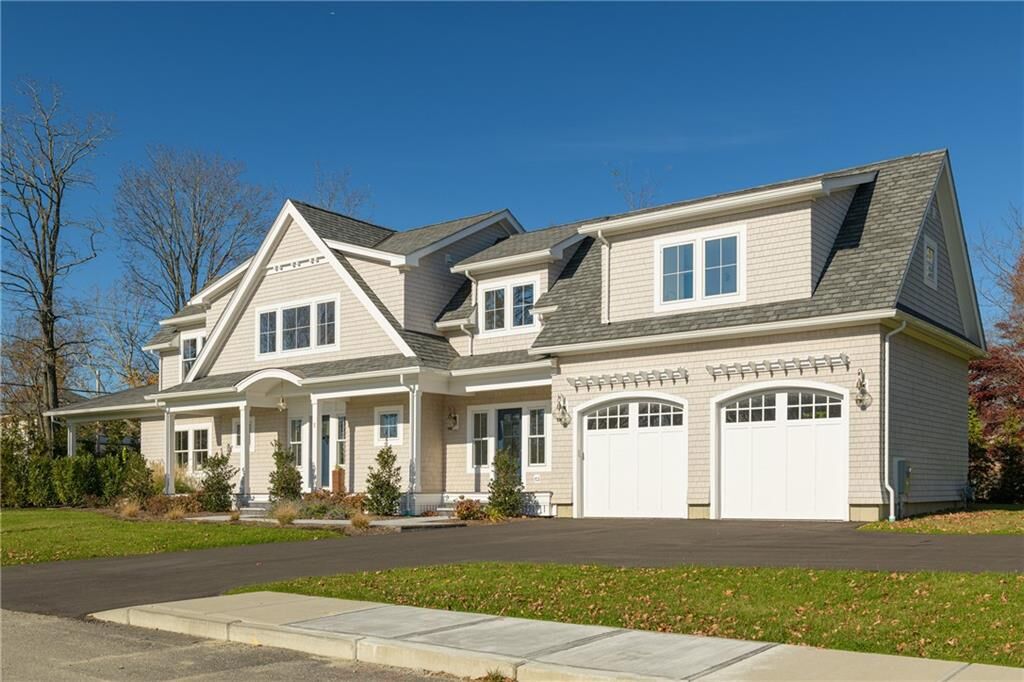 Property Photo:  1 Knowlton Court  RI 02809 