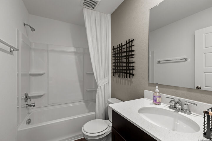 Property Photo: 12325 Vaquera Bend TX 78254