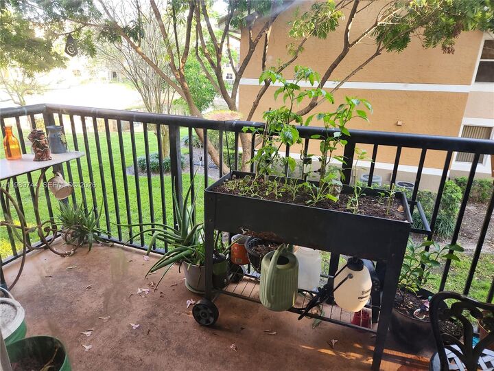 Property Photo: 8761 Wiles Rd 206 FL 33067