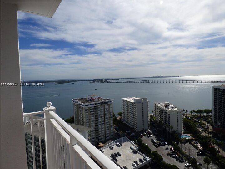 Property Photo:  185 SE 14th Ter 2504  FL 33131 