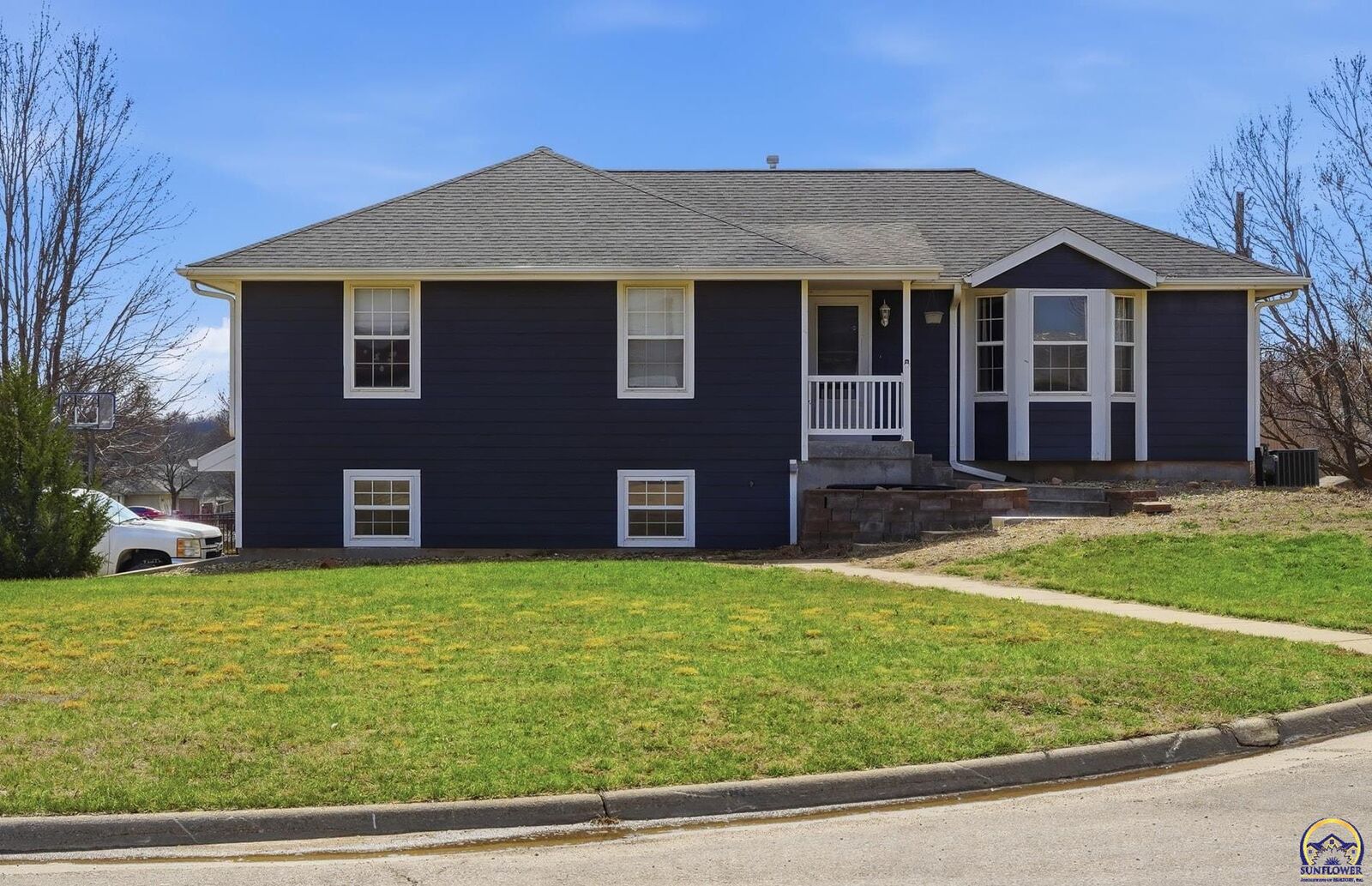 Property Photo:  646 NE Margo Ct  KS 66617 