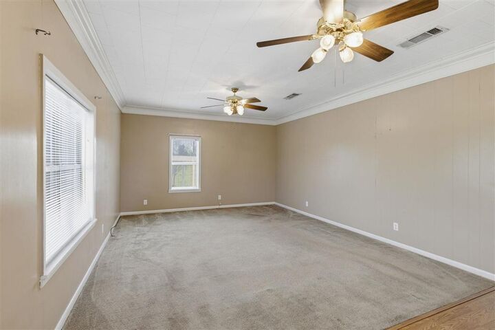 Property Photo:  1313 W Parish Road W  LA 70663 