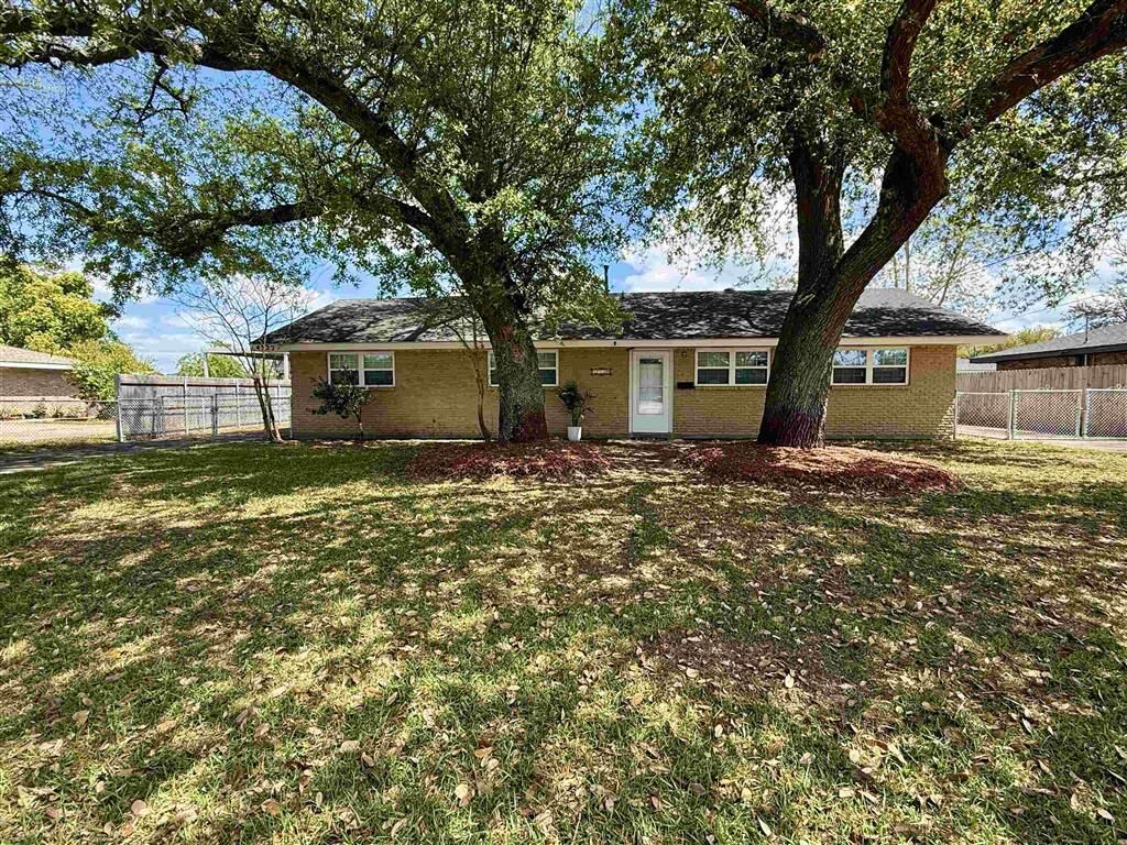 Property Photo: 4539 Sale Lane LA 70605