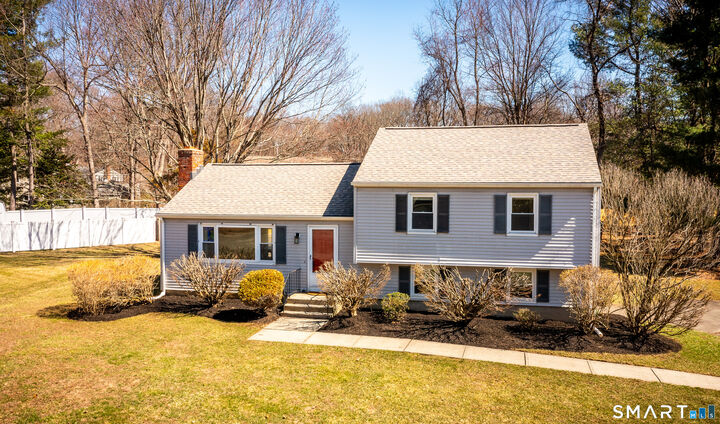 Property Photo:  11 North Hearthstone Drive  CT 06801 