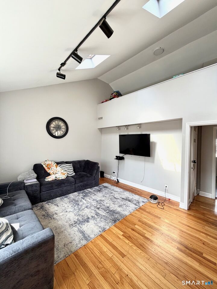 Property Photo:  153 Oaklawn Avenue  CT 06905 