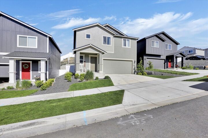 Property Photo:  10840 N Paiute St  WA 99208 