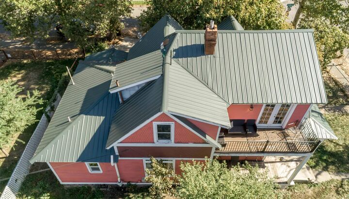 Property Photo: 1104 W Maxwell Ave WA 99201