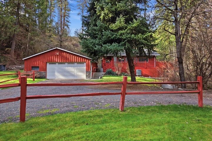 Property Photo:  15517 N Dartford Dr  WA 99208 