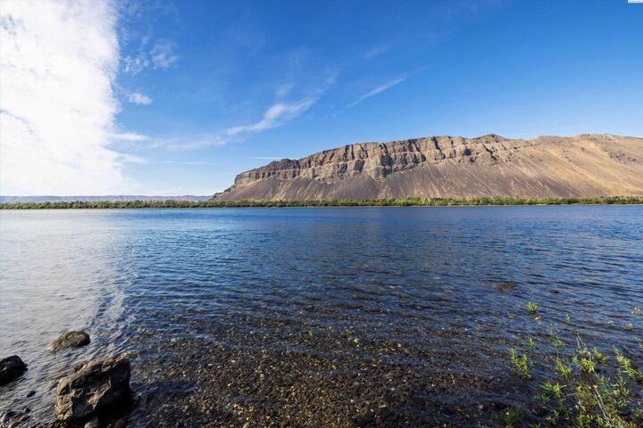 Property Photo:  18228 SW Shore Avenue  WA 99321 