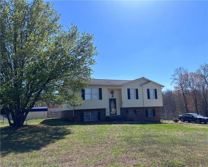 Property Photo:  1233 Kentland Drive  NC 27021 