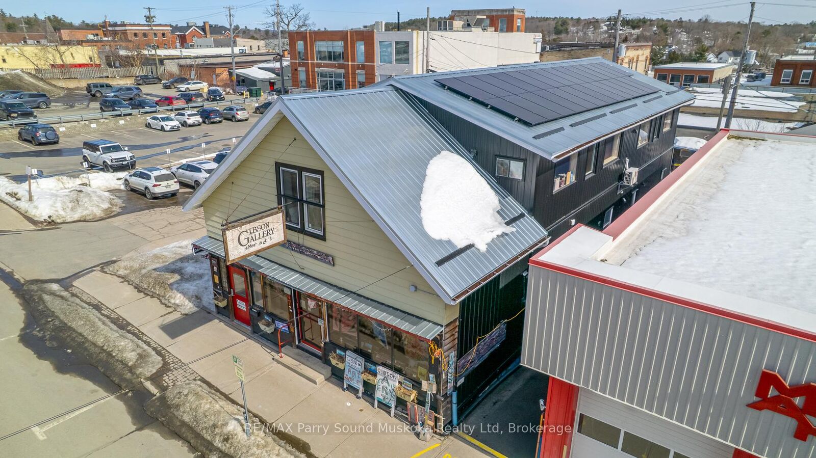 Property Photo: 47 Gibson Street ON P2A 1X1