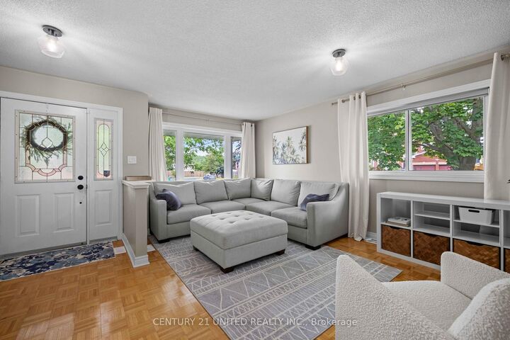 Property Photo:  487 Fortye Drive  ON K9K 2H1 