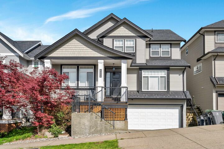 6046 145 Street — photo 1