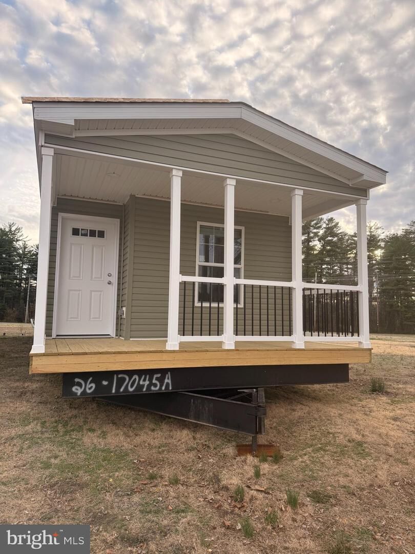 Property Photo:  12 Jefferson Court  NJ 08332 