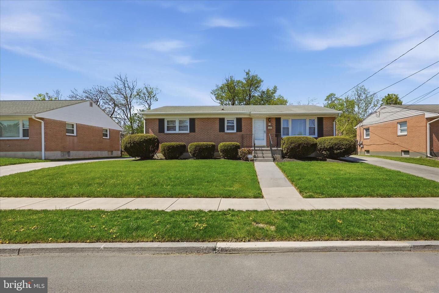 Property Photo:  113 Christopher Drive  VA 22601 